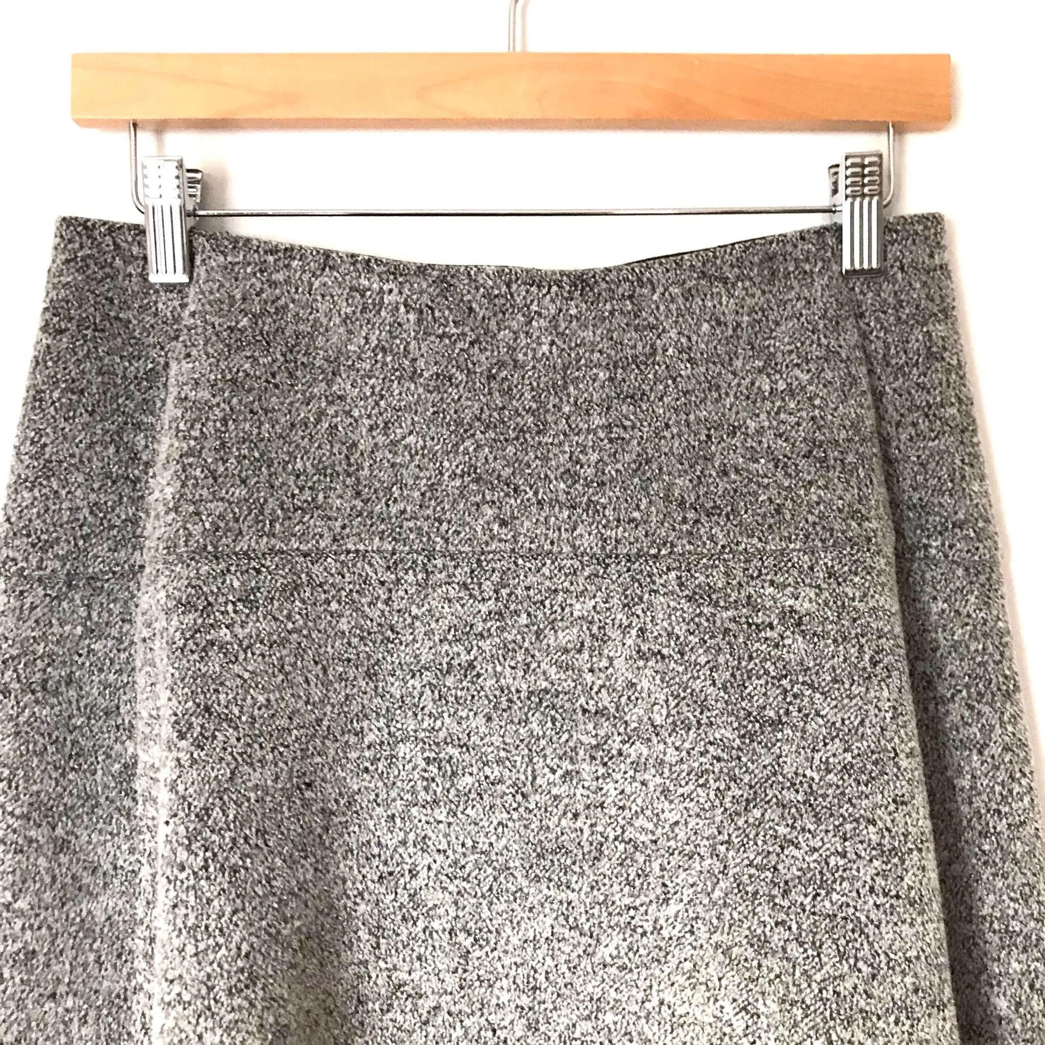 LOFT Soft Grey Flare Flecked Skirt- Size S Petite